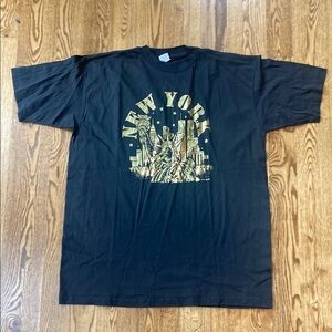 Vintage single stitch New York skyline tee shirt gold twin towers street style